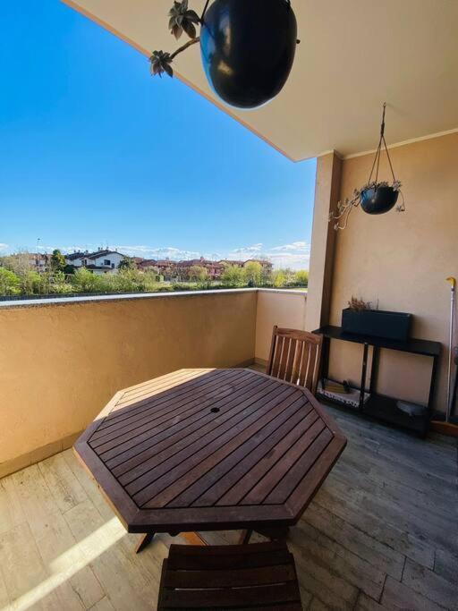 Intero Bilocale Con Terrazzo Vicino A Milano Apartment Mairano Exterior photo